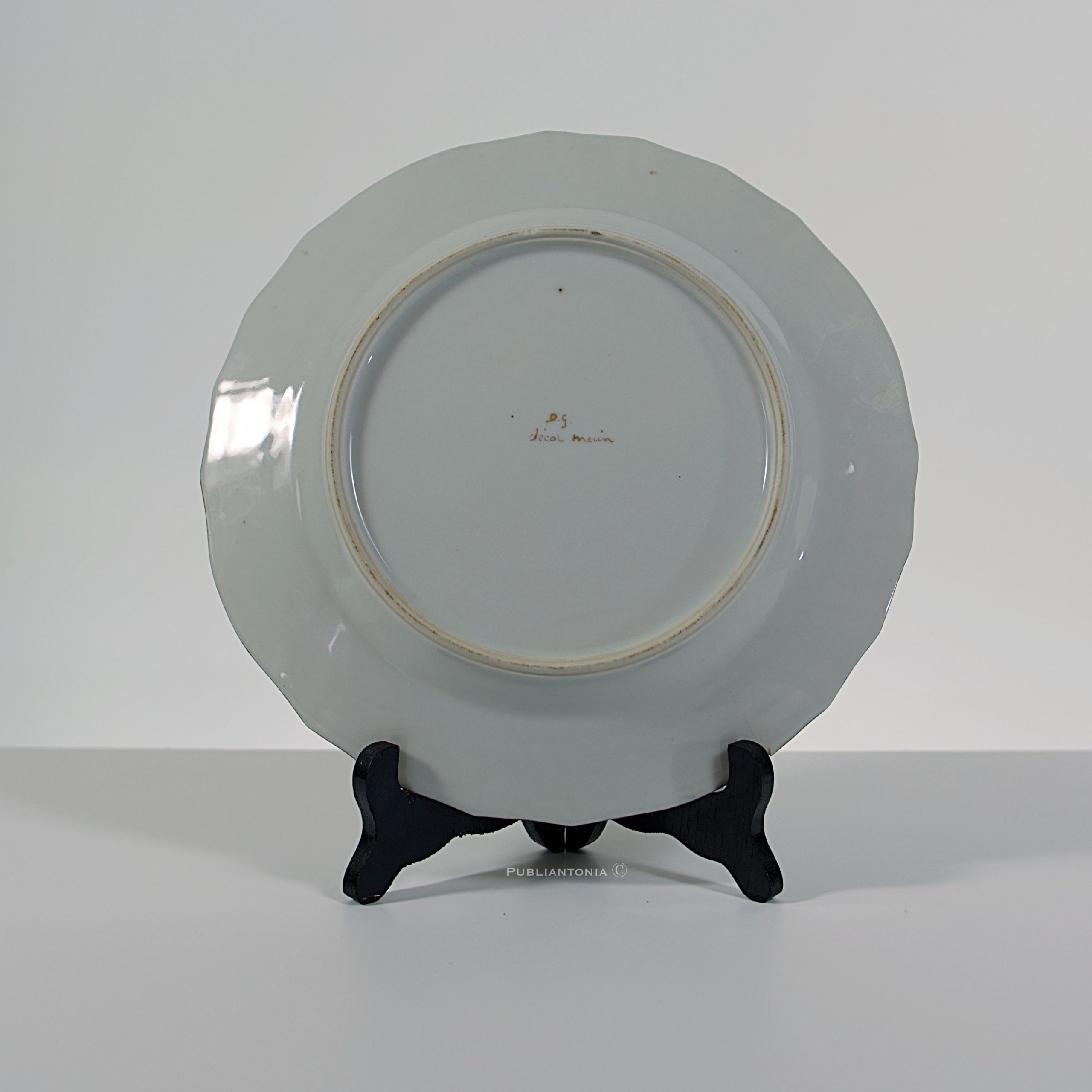 Assiette Porcelaine Décor Main XXe Siècle Marine & Fleurs – Image 4